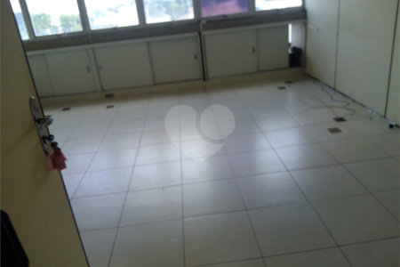 Sala para alugar em Vila Pirajussara, São Paulo, SP