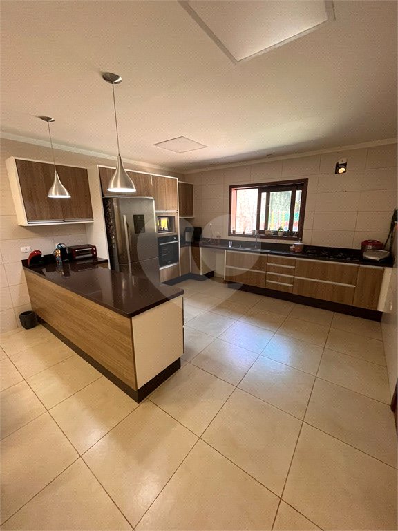 Casa à venda ou para alugar com 4 quartos, sendo 2 suítes, em Serra da Cantareira, Mairiporã, SP