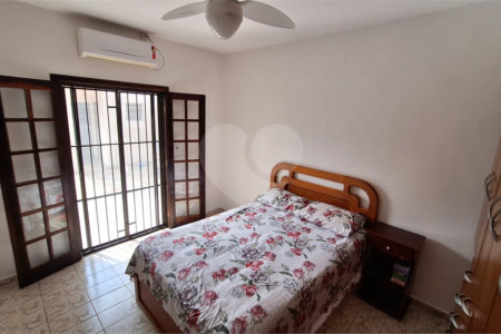 Casa térrea á venda - Peruíbe
