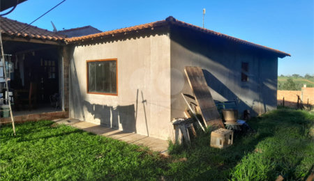 Chácara à venda com 2 quartos, sendo 1 suíte,  no Centro, Gramadinho, SP