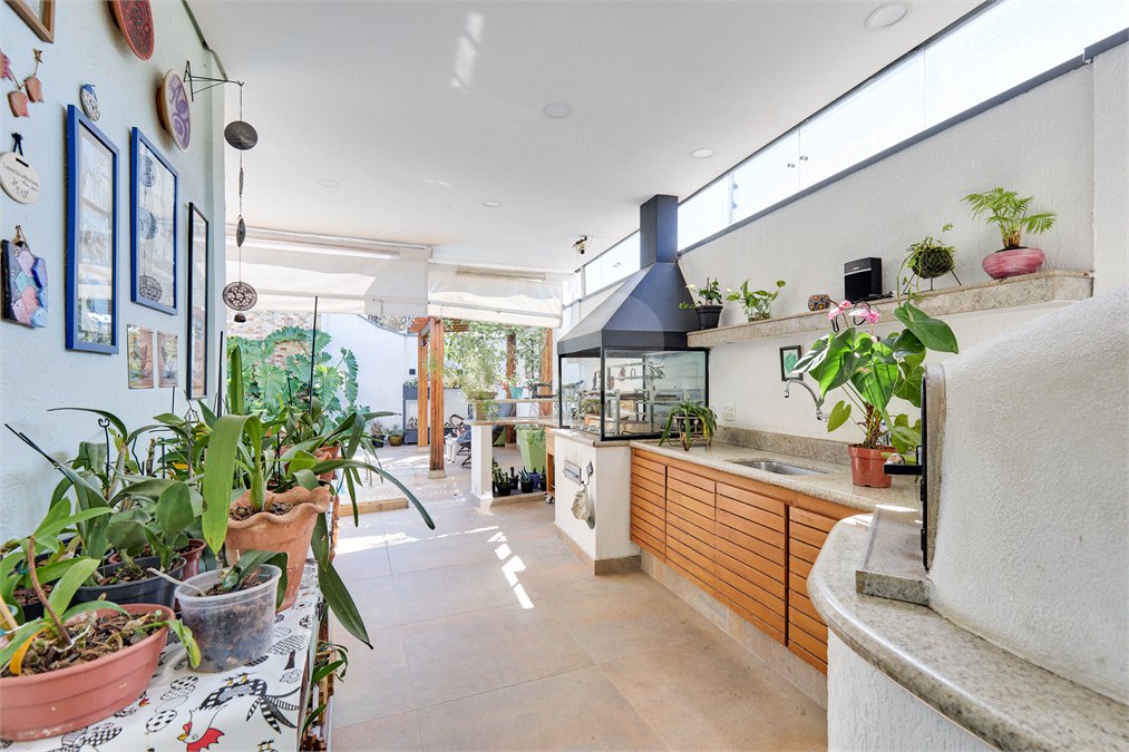 Casa à venda com 4 suítes no condomínio Fontana Verde, São Paulo - SP