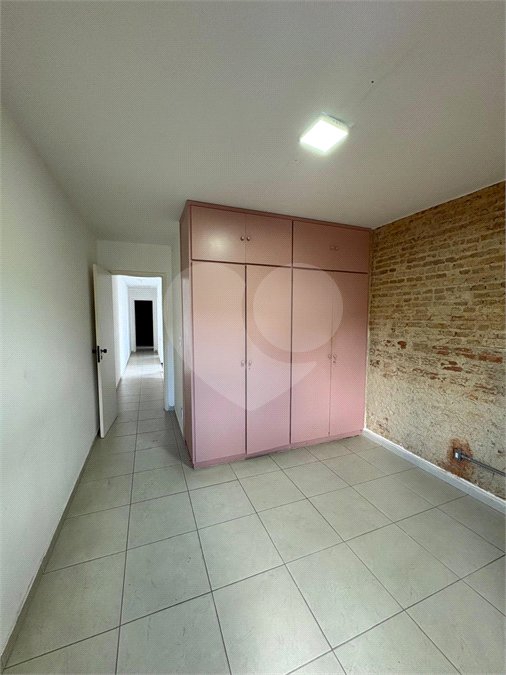 Sobrado à venda com 4 quartos, sendo 1 suíte,  em Vila Sônia, São Paulo, SP