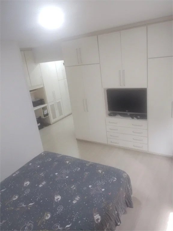 Apartamento à venda com 3 quartos, sendo 1 suíte, em Real Parque, São Paulo, SP