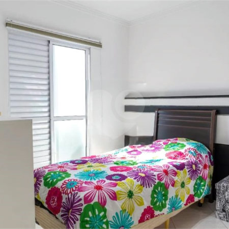 Casa à venda com 3 quartos, sendo 1 suíte,  no condomínio Rafaela I, São Paulo - SP