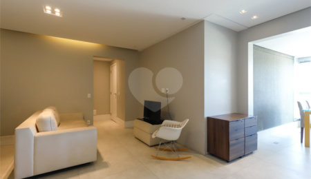 Apartamento à venda com 3 quartos, sendo 1 suíte,  em Vila Anastácio, São Paulo, SP