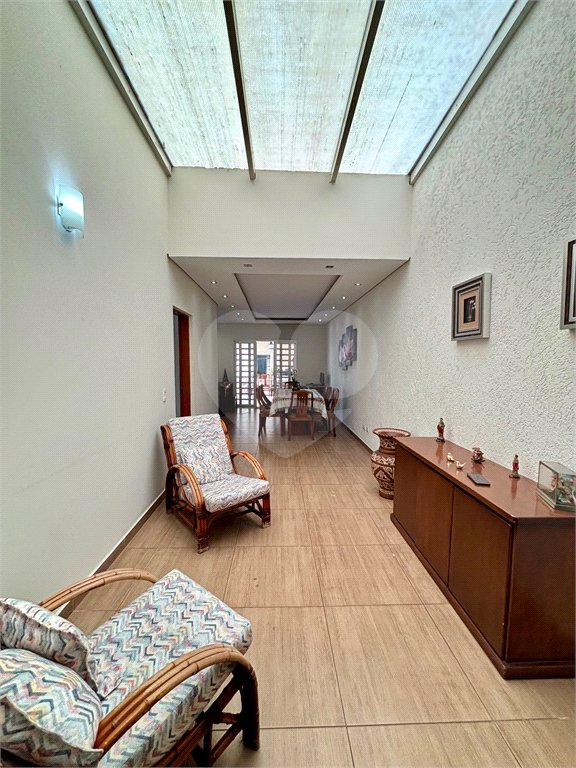 Sobrado à venda com 6 quartos, sendo 5 suítes, em Tremembé, São Paulo, SP