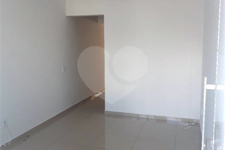 Sobrado à venda com 2 suítes em Jardim Nely, Indaiatuba, SP