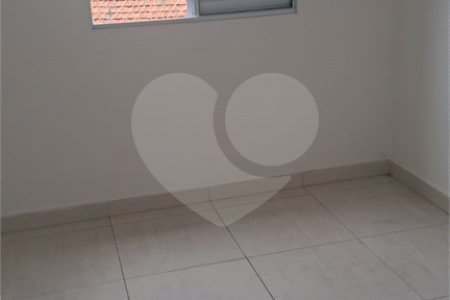 Casa à venda com 2 quartos, sendo 1 suíte, no condomínio Tanque Velho, São Paulo - SP