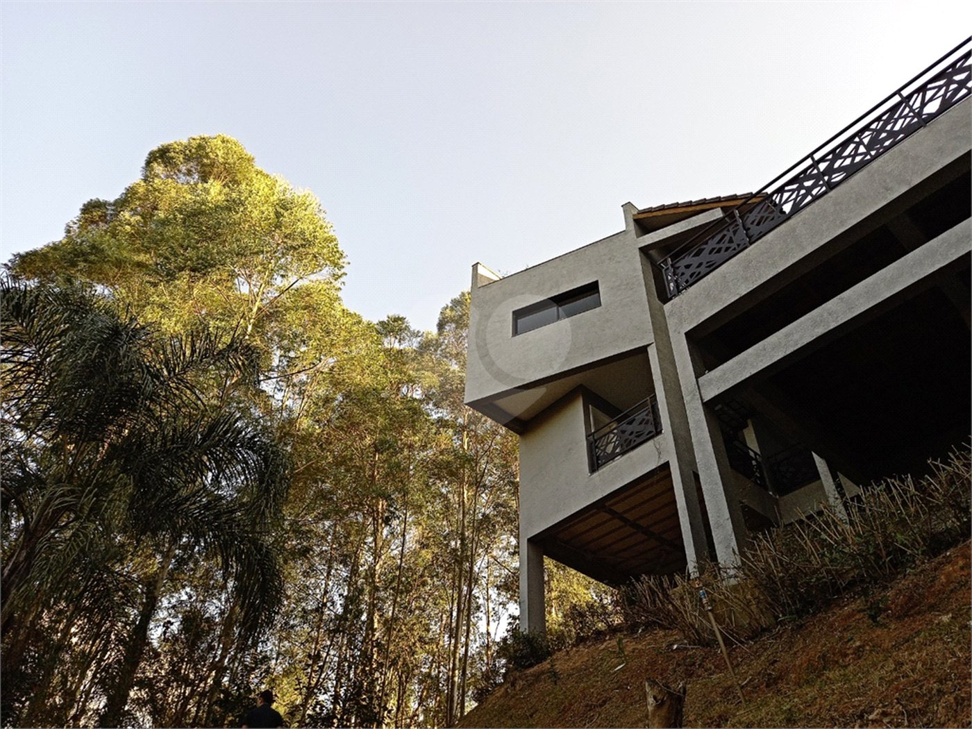 Casa à venda ou para alugar com 4 quartos, sendo 3 suítes, em Serra dos Lagos (jordanésia), Cajamar, SP