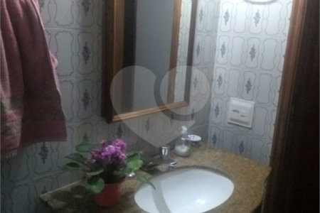 Casa à venda com 3 quartos, sendo 1 suíte, em Parque Continental, São Paulo, SP