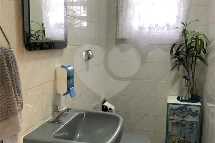 Sobrado à venda com 3 quartos, sendo 1 suíte, em Vila Gustavo, São Paulo, SP