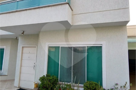 Casa à venda com 3 suítes no condomínio Itapuã XI, São Paulo - SP