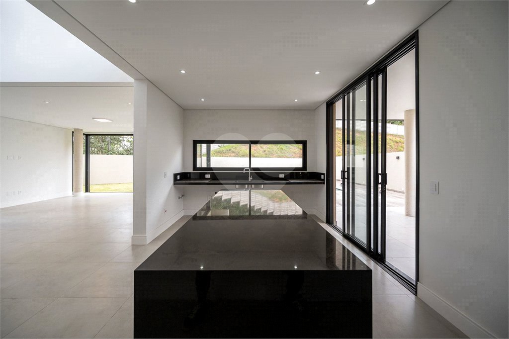 Casa à venda ou para alugar com 4 suítes no condomínio Residencial Arboretum, Vinhedo - SP