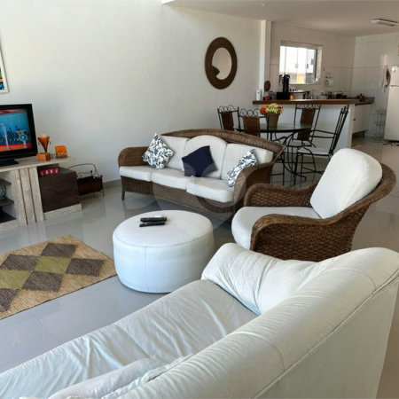 Casa para alugar com 3 quartos, sendo 1 suíte, em Geribá, Armação dos Búzios, RJ
