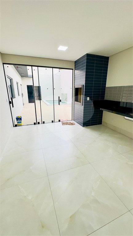 Casa à venda com 3 quartos, sendo 1 suíte, em Jardim das Palmeiras, Cuiabá, MT