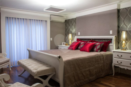 Apartamento à venda com 4 quartos, sendo 3 suítes, em Alto da Boa Vista, São Paulo, SP