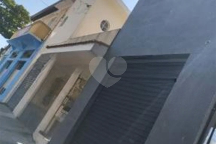 Casa à venda com 3 quartos em Carandiru, São Paulo, SP