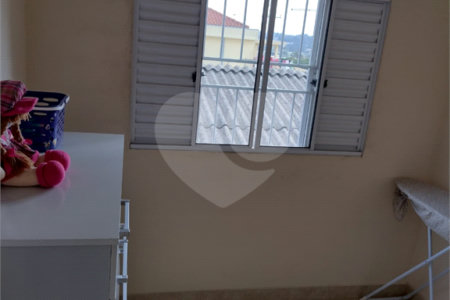 Sobrado à venda com 3 quartos em Parque Residencial Casa Branca, Suzano, SP