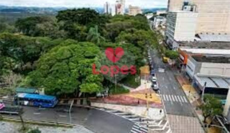 Casa à venda com 8 quartos em Jardim Bela Vista, São José dos Campos, SP