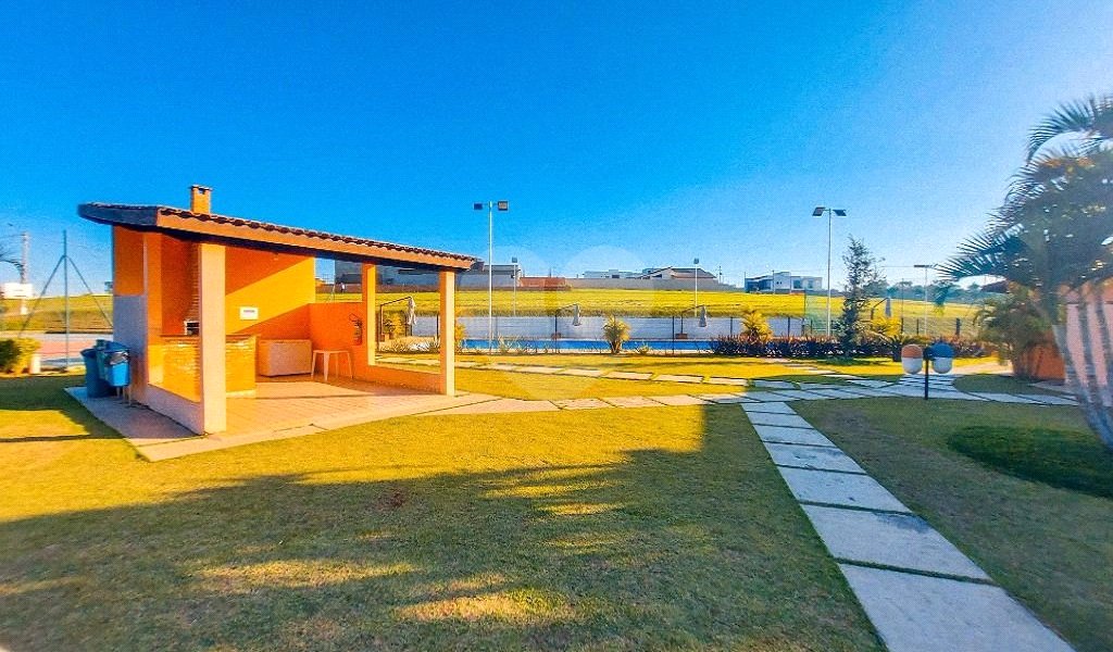 Casa à venda com 3 quartos, sendo 1 suíte, no condomínio Residencial Fazenda Alta Vista, Salto de Pirapora - SP