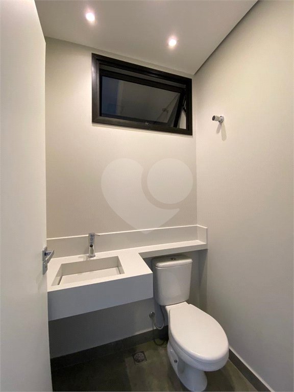 Casa à venda com 2 quartos, sendo 1 suíte, no condomínio Residencial Villagio Wanel, Sorocaba - SP