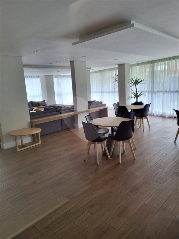 Apartamento à venda com 3 quartos, sendo 1 suíte,  em Ferreira, São Paulo, SP