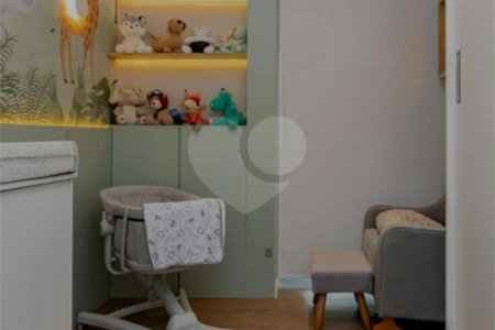 Apartamento à venda com 2 quartos, sendo 1 suíte,  em Chácara Santo Antônio, São Paulo, SP