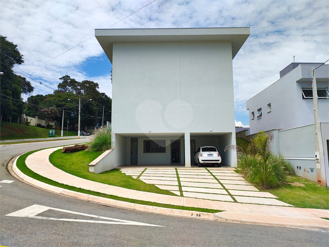 Casa à venda com 4 quartos, sendo 3 suítes,  no condomínio Villa Verde, Jundiaí - SP