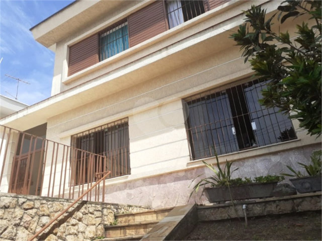 Sobrado à venda com 4 quartos, sendo 1 suíte,  em Jardim São Paulo(zona Norte), São Paulo, SP