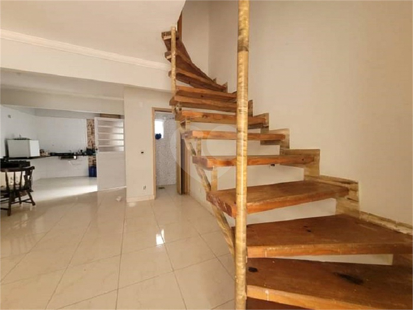 Sobrado à venda com 2 quartos no Centro, Pinhalzinho, SP