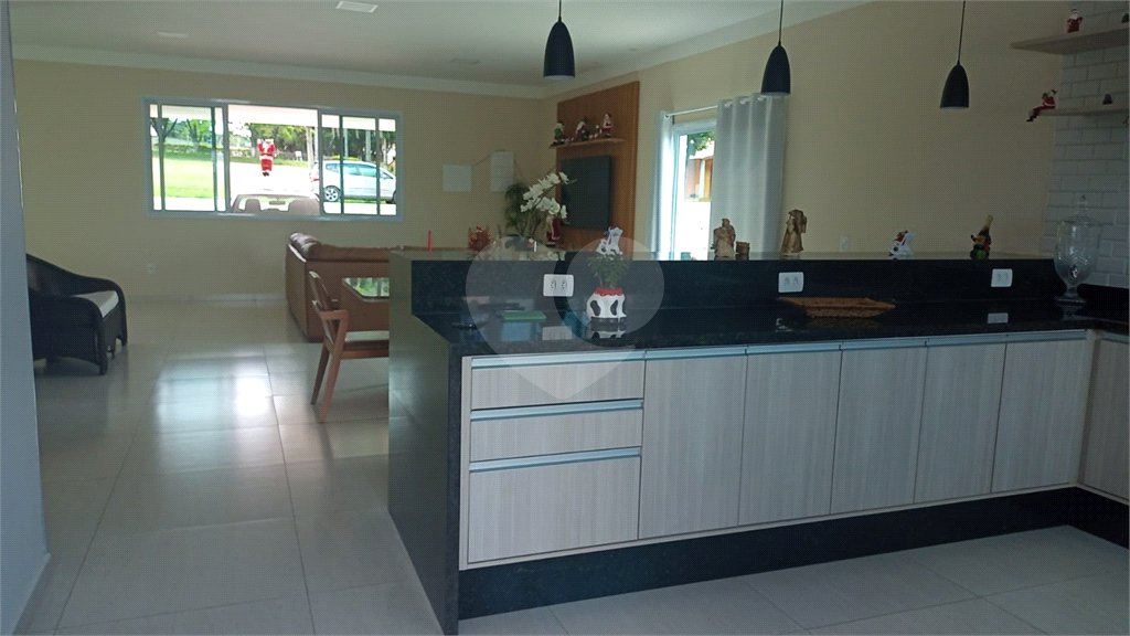Casa à venda com 5 suítes no condomínio Village da Serra, Araçoiaba da Serra - SP