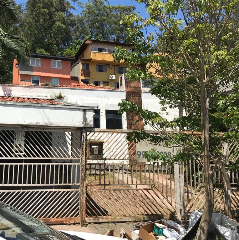 Casa Térrea à venda com 3 quartos, sendo 1 suíte,  em Jardim Peri Peri, São Paulo, SP
