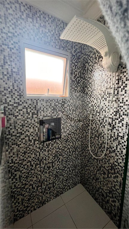 Casa à venda com 2 quartos no condomínio Rubi, Jacareí - SP