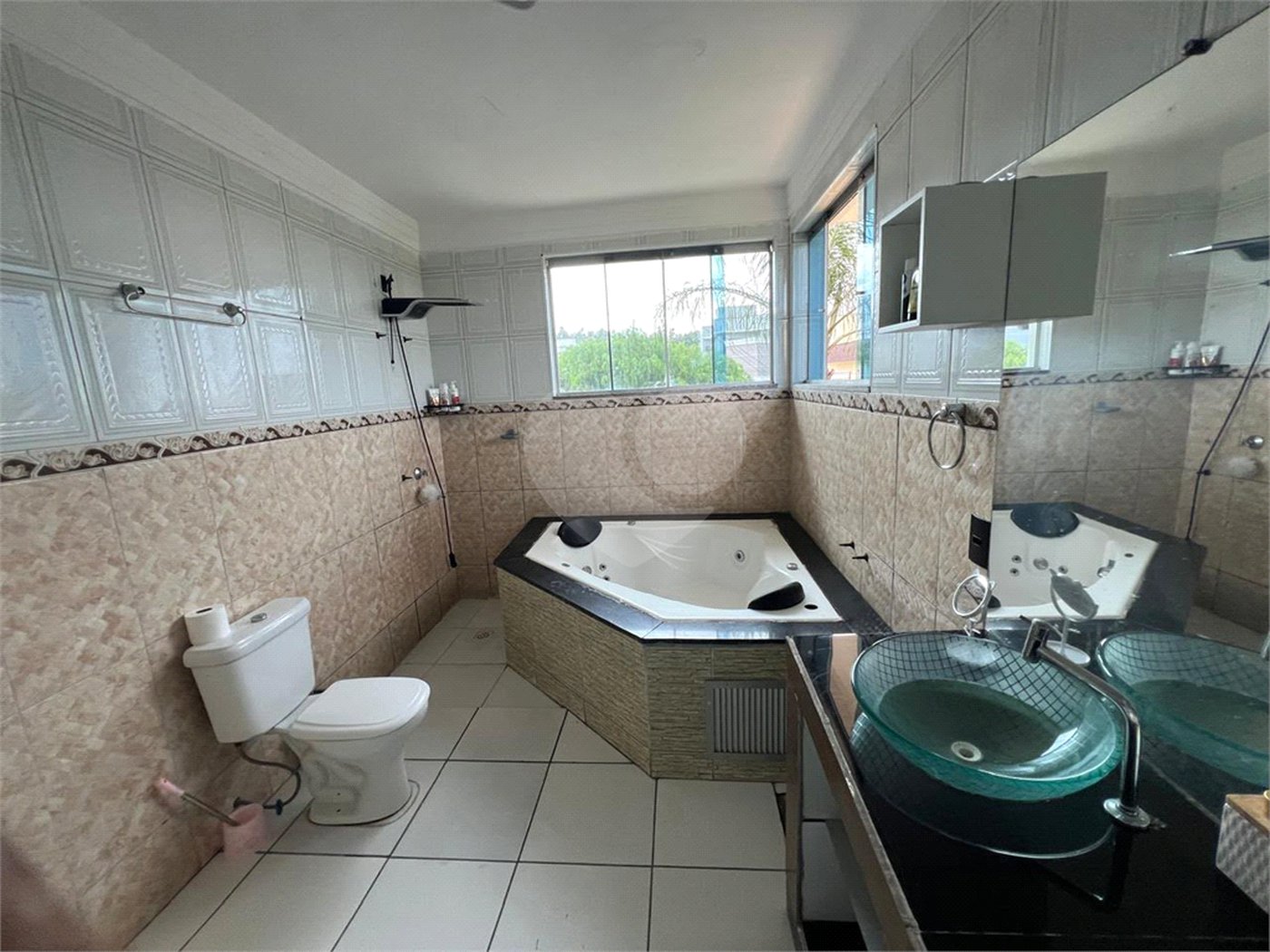 Casa à venda com 4 suítes no condomínio Golden Park Residence, Sorocaba - SP