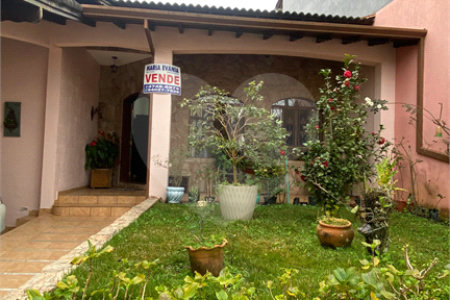 Casa à venda com 3 quartos, sendo 2 suítes, no condomínio Residencial Jardim Altos de Suzano, Suzano - SP
