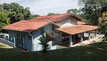 Casa à venda com 5 quartos, sendo 4 suítes,  no condomínio Chácaras Flórida, Itu - SP
