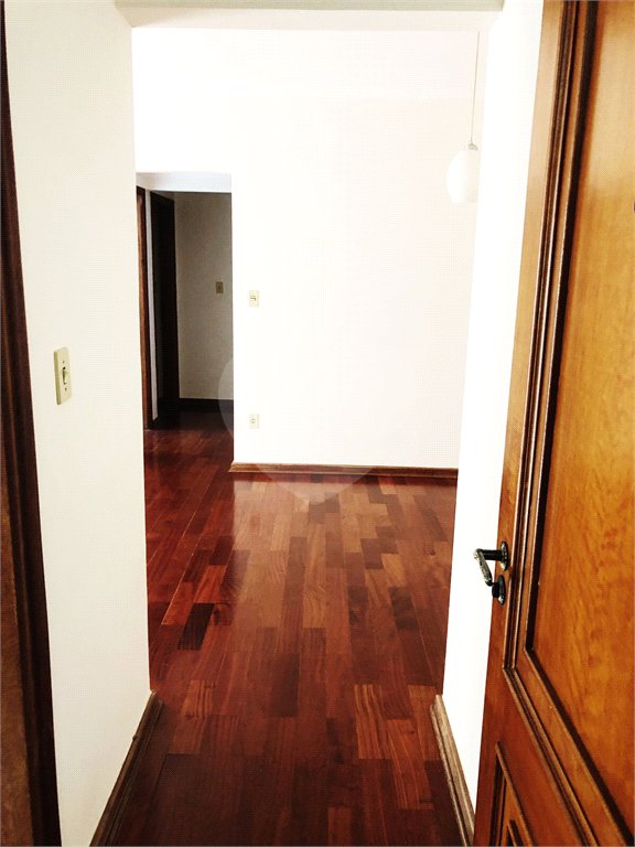 Apartamento à venda com 2 quartos, sendo 1 suíte, no Centro, Araraquara, SP