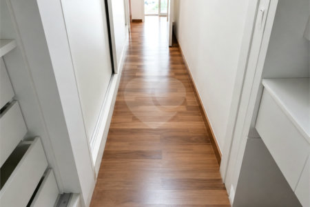 Apartamento à venda com 3 suítes em Moema, São Paulo, SP