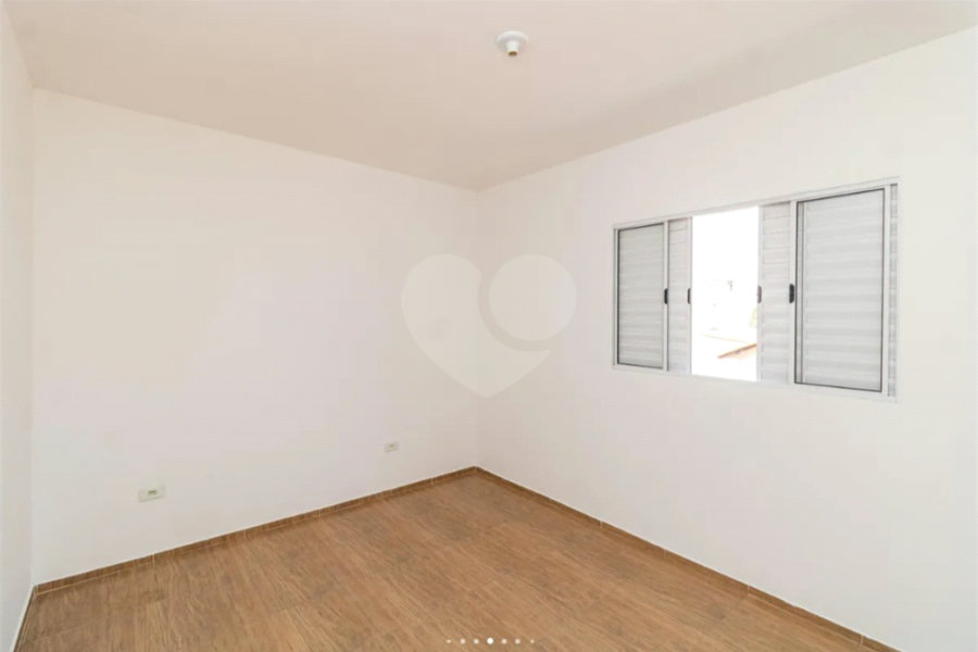 Casa à venda com 2 suítes no condomínio Dos Pássaros, São Paulo - SP