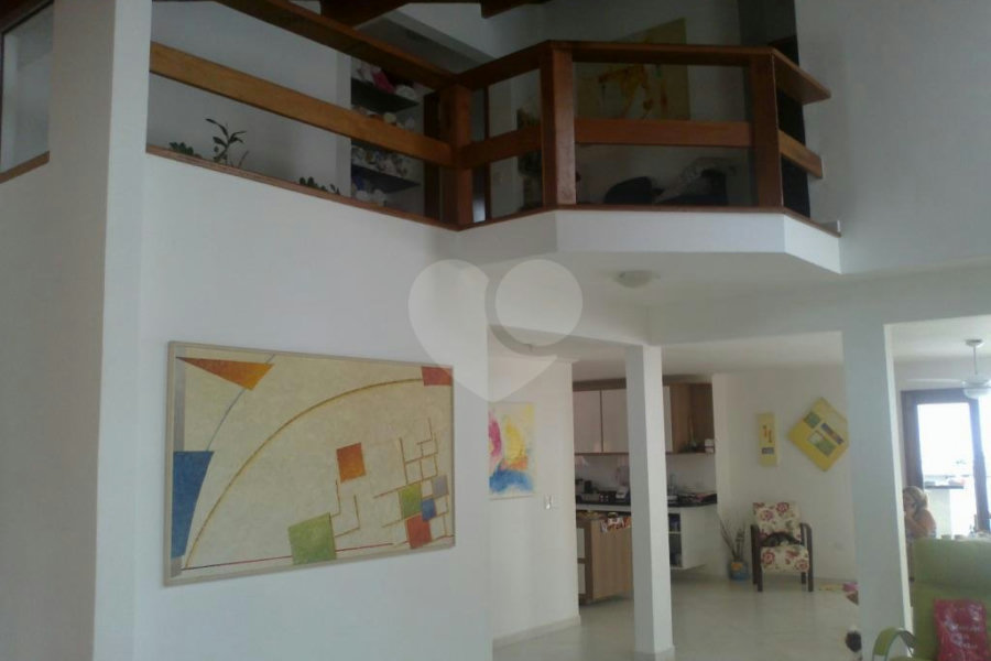 Sobrado à venda com 5 suítes em Enseada, Bertioga, SP