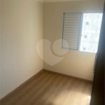 Apartamento à venda com 2 quartos, sendo 1 suíte, em Parque Maria Domitila, São Paulo, SP