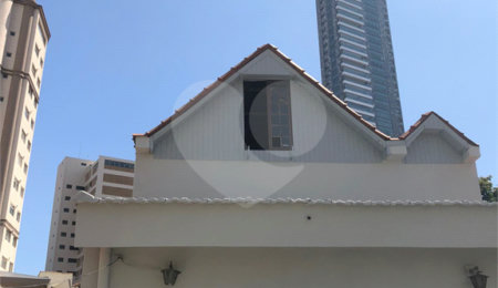 Sobrado à venda ou para alugar com 4 quartos, sendo 1 suíte,  em Vila Regente Feijó, São Paulo, SP