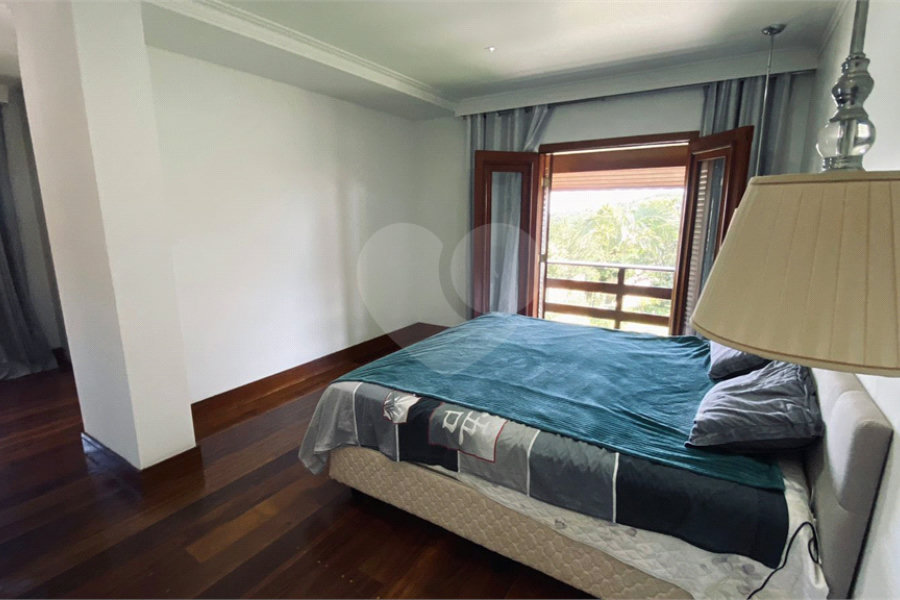 Casa à venda com 5 suítes no condomínio Suíça da Cantareira, Mairiporã - SP