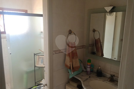 Casa à venda com 8 quartos, sendo 3 suítes, em Jardim Terceiro Centenário, Atibaia, SP