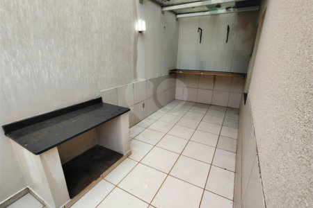 Sobrado à venda com 3 quartos, sendo 2 suítes, em Jardim Itália, Itapetininga, SP