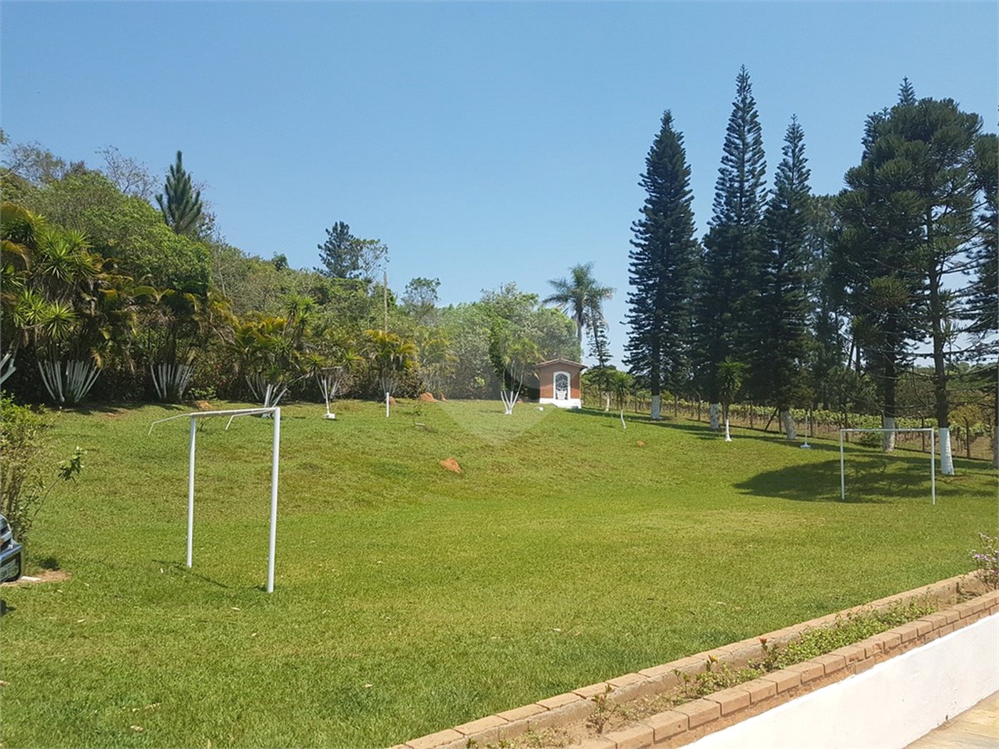 Hotel à venda com 14 quartos, sendo 13 suítes, em Rainha, Louveira, SP