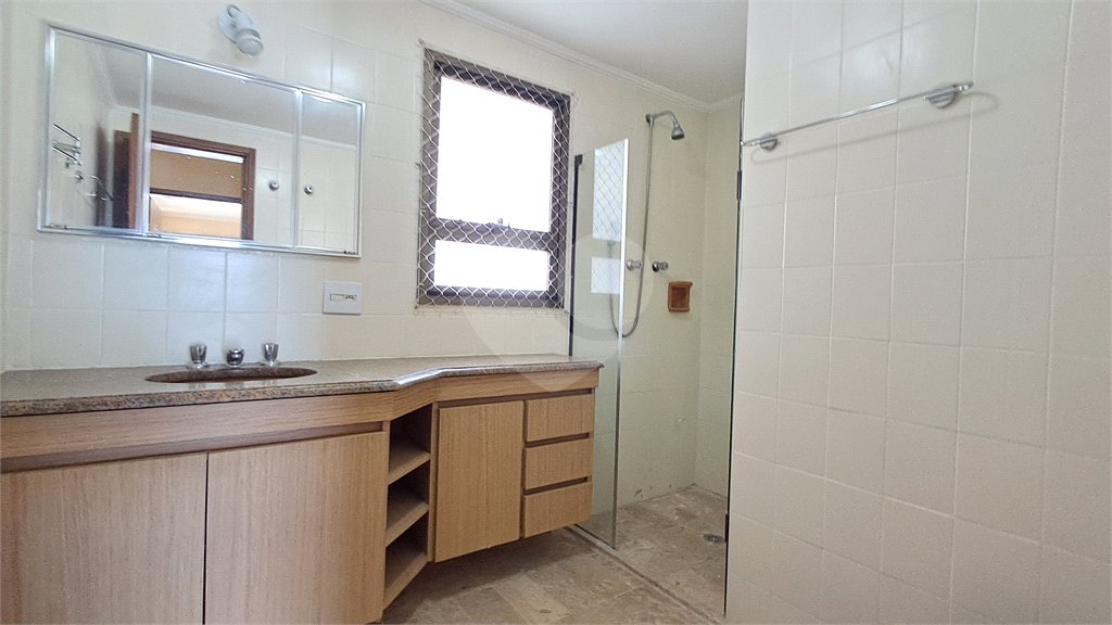 Apartamento à venda com 3 quartos, sendo 1 suíte,  em Alto da Boa Vista, São Paulo, SP
