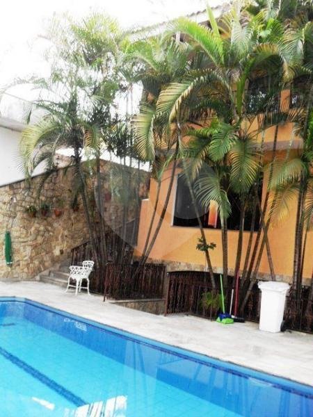 Sobrado à venda com 4 suítes em Jardim Floresta, São Paulo, SP