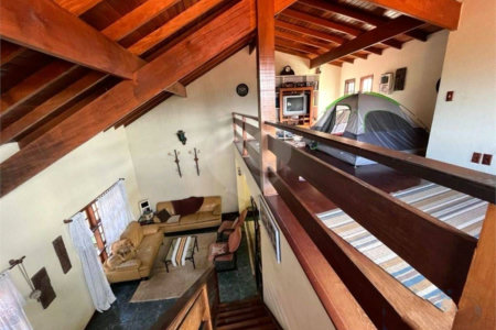 Casa à venda com 8 quartos, sendo 3 suítes, em Jardim Terceiro Centenário, Atibaia, SP