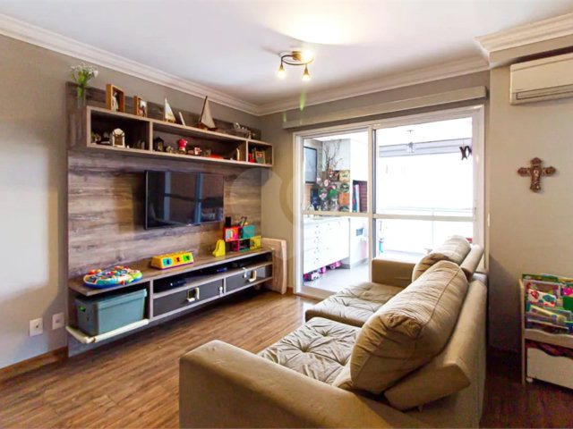 Apartamento à venda com 3 quartos, sendo 1 suíte,  em Vila Romana, São Paulo, SP